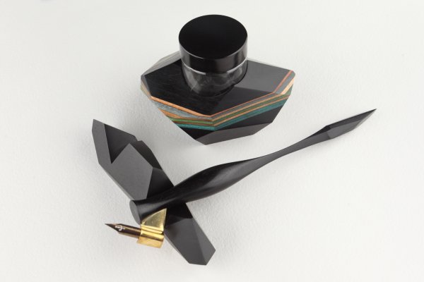 Calligraphy set made of gabon ebony and skateboard